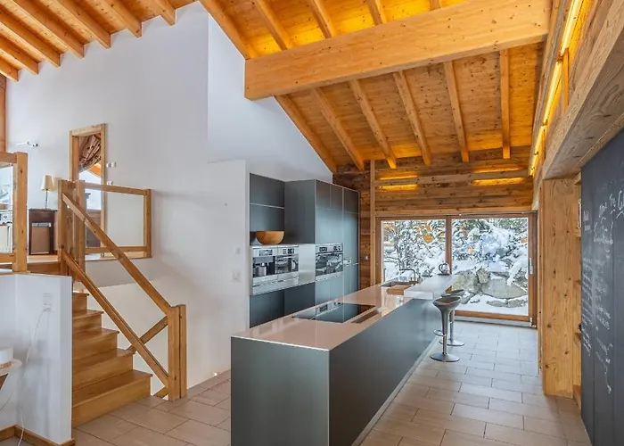 Chalet Above The Clouds - Spacious With Great View *