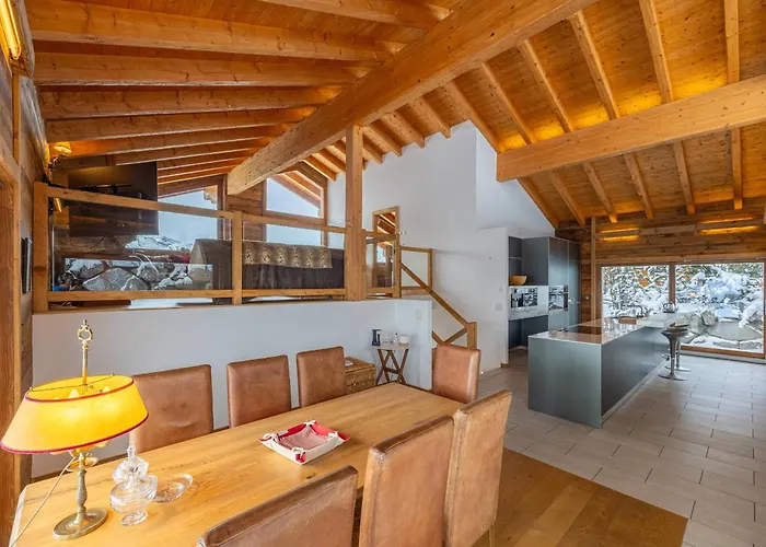 Above The Clouds - Spacious With Great View Chalet *