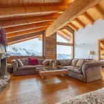 Above The Clouds - Spacious With Great View *